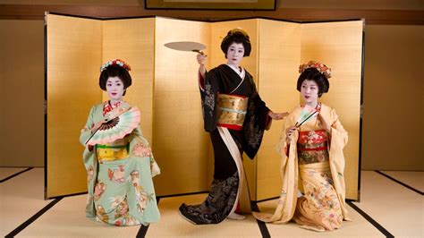 The Niigata Geigi: Japans other geishas